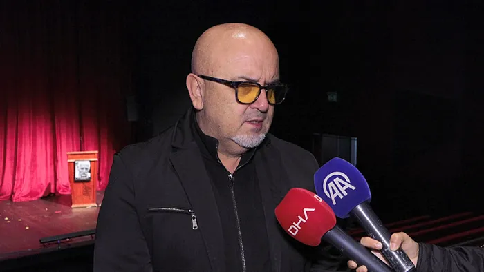 memik-dedeye-veda-arif-erkin-guzelbeyoglu-son-yolculuguna-ugurlanacak-1760780210576.jpeg Kaynak: DHA