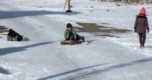 Sokaklar beyaza büründü