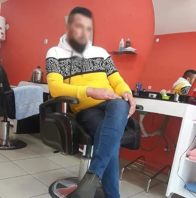 usakta-igrenc-olay-2-yasindaki-cocugu-banyo-yaptirma-bahanesiyle-istismar-etti-1618389655691.jpg SON DAKİKA: Uşak'ta iğrenç olay! Sevgilisinin 2 yaşındaki bebeğine yıkama bahanesiyle defalarca cinsel istismarda bulundu-4