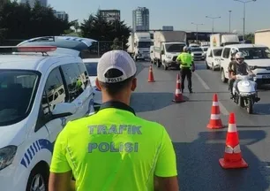 1 Mayıs'ta kapalı metro, metrobüs, tramvay durakları | Bugün hangi yollar trafiğe ne zaman açılacak? İşte güzergah bilgileri...
