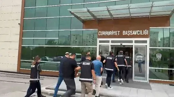 Beşiktaş Başkanı Çebi'ye dolandırıcılık şoku! Çalışanlarından büyük vurgun - 1