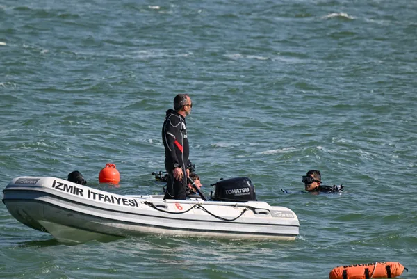 izmirden-aci-haber-baraja-dusen-helikopterdeki-3-personelin-de-cansiz-bedenine-ulasildi-1695100810952.jpg İzmir'den acı haber! Baraja düşen helikopterdeki 3. personelin de cansız bedenine ulaşıldı