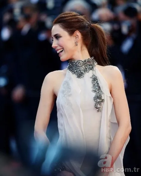 Ezel dizisinin Eyşan'ı Cansu Dere sosyal medyayı salladı! O fotoğrafına yorum yağdı 6