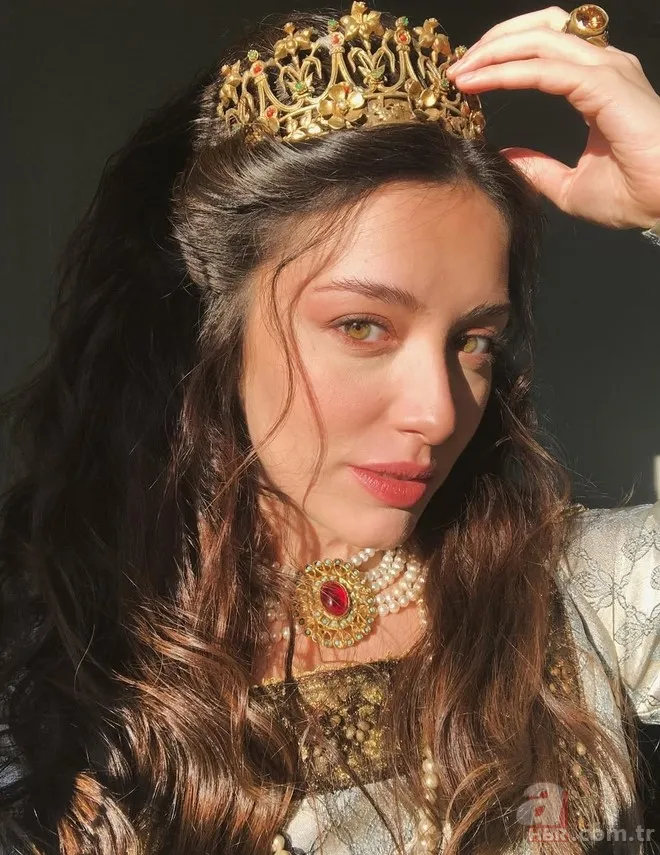 Zembilli'nin Nuran'ı Dilaray Yeşilyaprak'ın eski haline bakın! Ebru Şahin ile aynı dizide... 5