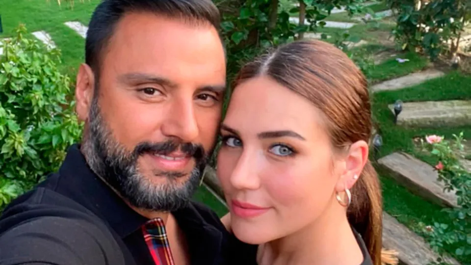 Alişan’ın eşi Buse Varol’un ‘Aşk’ paylaşımı ilgi odağı oldu