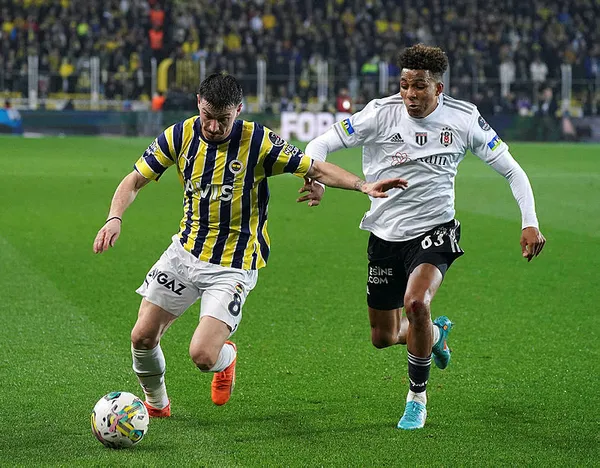 Kritik derbide muhtemel 11’ler! Beşiktaş evinde ezeli rakibi Fenerbahçe’yi konuk edecek! Kara Kartal ile Kanarya’nın kapışması...