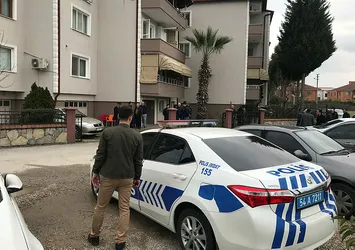 Sakarya'da polis memuru evinde ölü bulundu