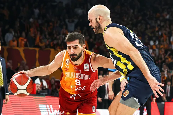 1669587221658.jpg Potada dev derbi Fenerbahçe'nin! Galatasaray Nef 91-97 Fenerbahçe Beko (MAÇ SONUCU) - 1