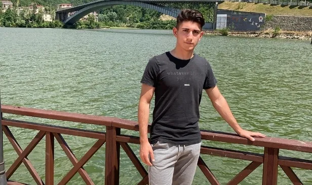 aziz-aksoy-kimdir-kac-yasinda-esenler-eroksporlu-futbolcu-aziz-aksoy-saglik-durumu-nasil-1644301278744.jpg Aziz Aksoy kimdir, kaç yaşında? Esenler Eroksporlu futbolcu Aziz Aksoy sağlık durumu nasıl? - 3