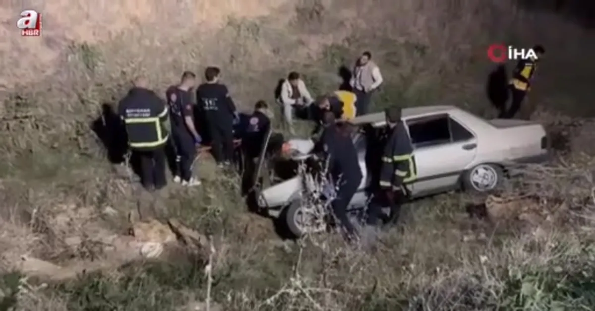 Otomobil şarampole yuvarlandı