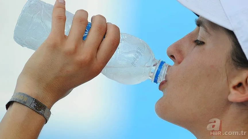 O şişeler sizi aldatıyor! Uzmanlar açıkladı: Gerçekten ne kadar suya ihtiyacınız var? 3