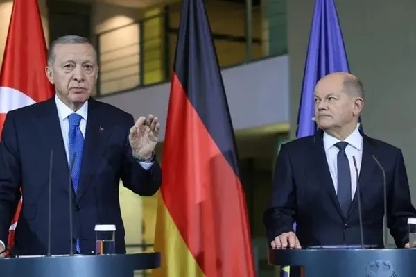 Avrupa Parlamentosunun Alman üyesi Maximilian Krah Başkan Erdoğan’ı öve öve bitiremedi: Ülkesinin çıkarlarını savunan bir lider! Herkes onu örnek almalı