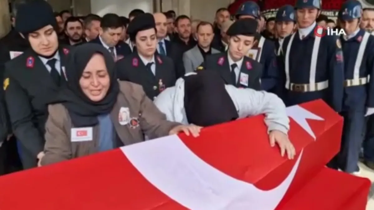 Bayram tatili için memleketine gelen uzman çavuş hayatını kaybetti