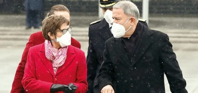 Milli Savunma Bakanı Hulusi Akar açıkladı! Türkiye'den Almanya'ya sürpriz İHA teklifi