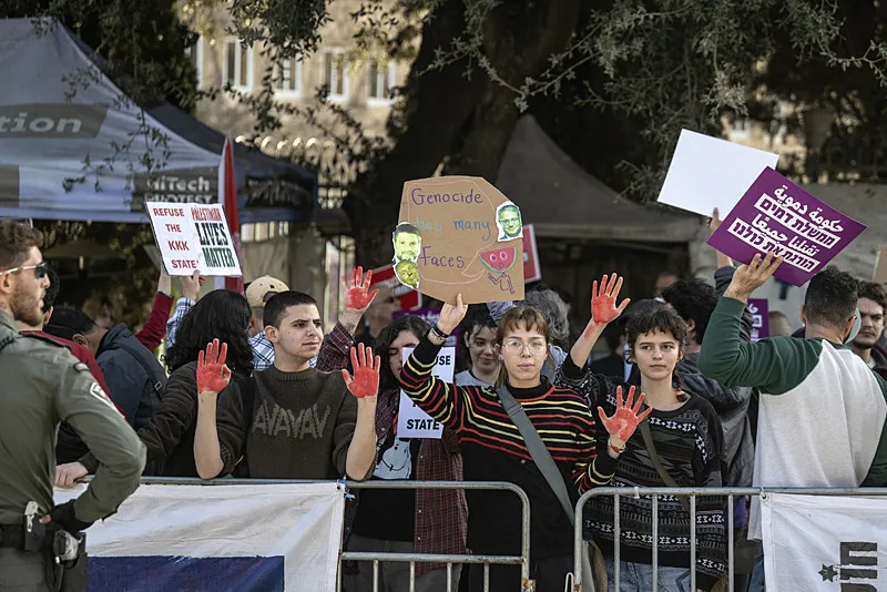 israilde-idam-cezasi-tasarisina-onay-kanli-yasayi-protestoya-insanlik-disi-muamele-1775049918676.jpg foto: AA