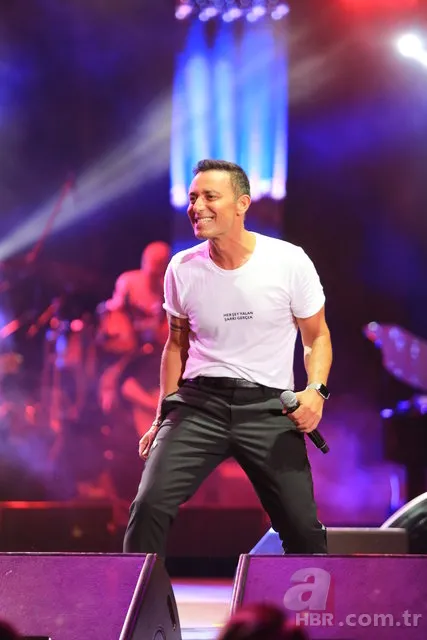 Tuba Ünsal ile Mustafa Sandal'ın ortaya çıkan görüntüsü şoke etti! 17 yıl sonra yeniden 11