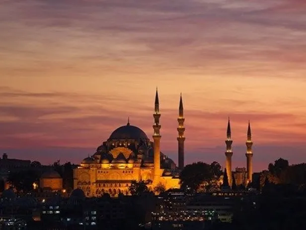 MİRAÇ KANDİLİ DUASI: Diyanet Miraç Kandili duası nedir? Kandil gecesinde hangi dualar, sureler okunur? Peygamber Efendimizin kandil duası