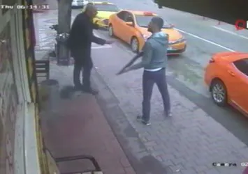 Taksi durağına pompalı tüfekle saldırı kamerada