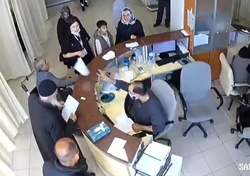 Erzurum'da doktordan engelli hastaya skandal sözler! Kalem fırlattı hakaretler yağdırdı