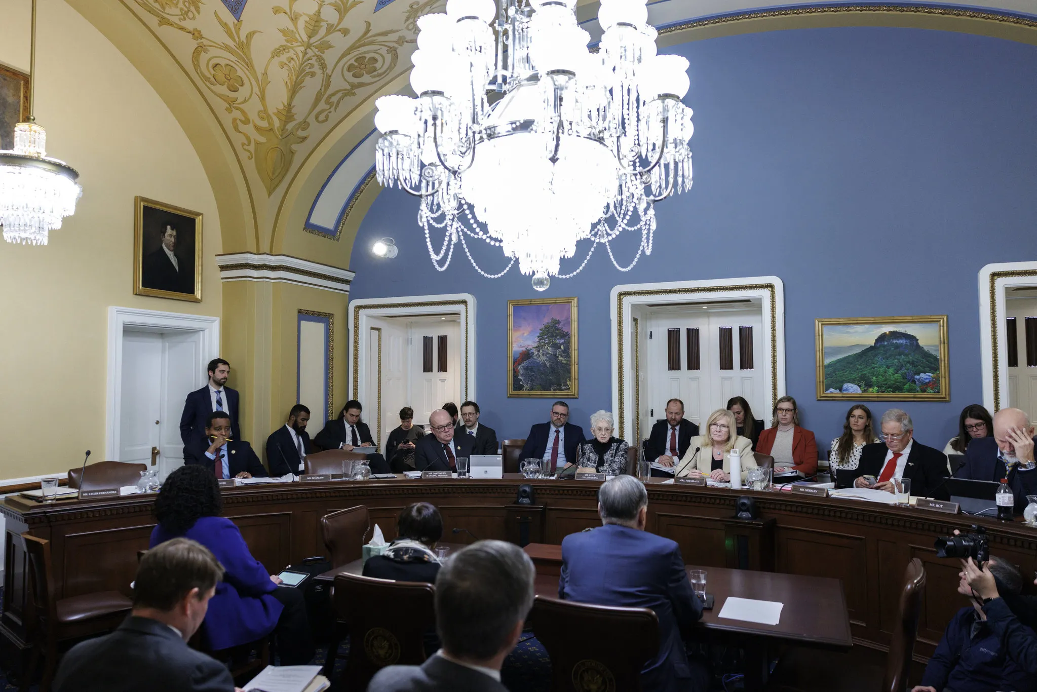 Skandal Epstein belgeleri: Clinton'lar Kongre'de ifade verecek