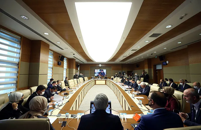 Son dakika: Facebook’tan tepki çeken açıklama: Asılsız haberleri kaldırmıyoruz! A Haber’de sert eleştiri