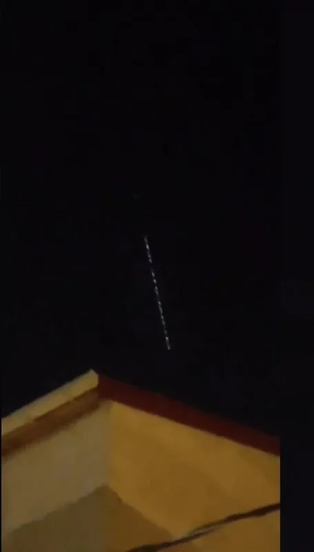 Gökyüzünde sıralı ışıklar son dakika ne anlama geliyor? Gökyüzünde sıralı ışıklar, cisimler görülürse ne olur, ne demek?