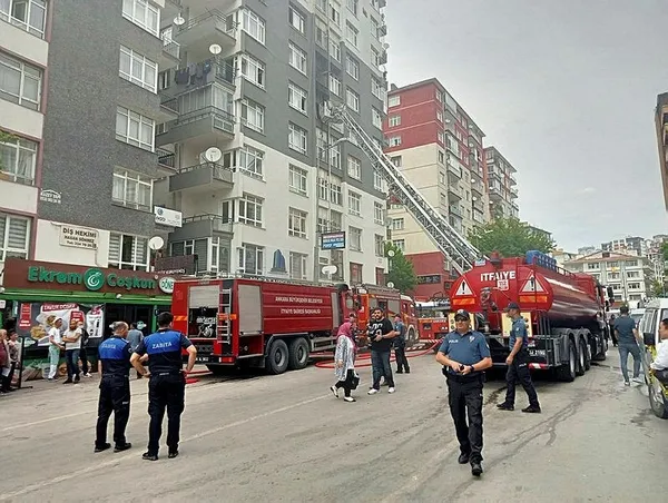 ankarada-yangin-faciasi-feci-sekilde-can-verdi-1686228304755.jpeg Ankara'da yangın faciası! Feci şekilde can verdi - 1