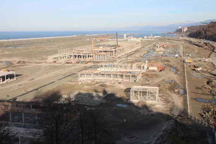 Başkan Erdoğan temelini atmıştı! Türkiye’nin denize dolgu ikinci havalimanına ilk uçağın iniş tarihi belli oldu