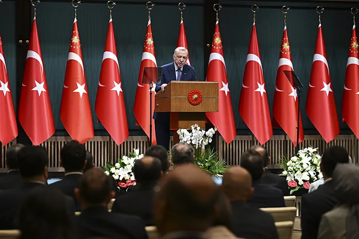 baskan-erdogan-kabinenin-ardindan-aciklamalarda-bulundu-kurban-bayrami-tatili-9-gun-oldu-iste-emekli-ikramiyel-1717523009991.jpg Başkan Erdoğan Kabine'nin ardından açıklamalarda bulundu! Kurban Bayramı tatili 9 gün oldu | İşte emekli ikramiyeleri için tarih - 5