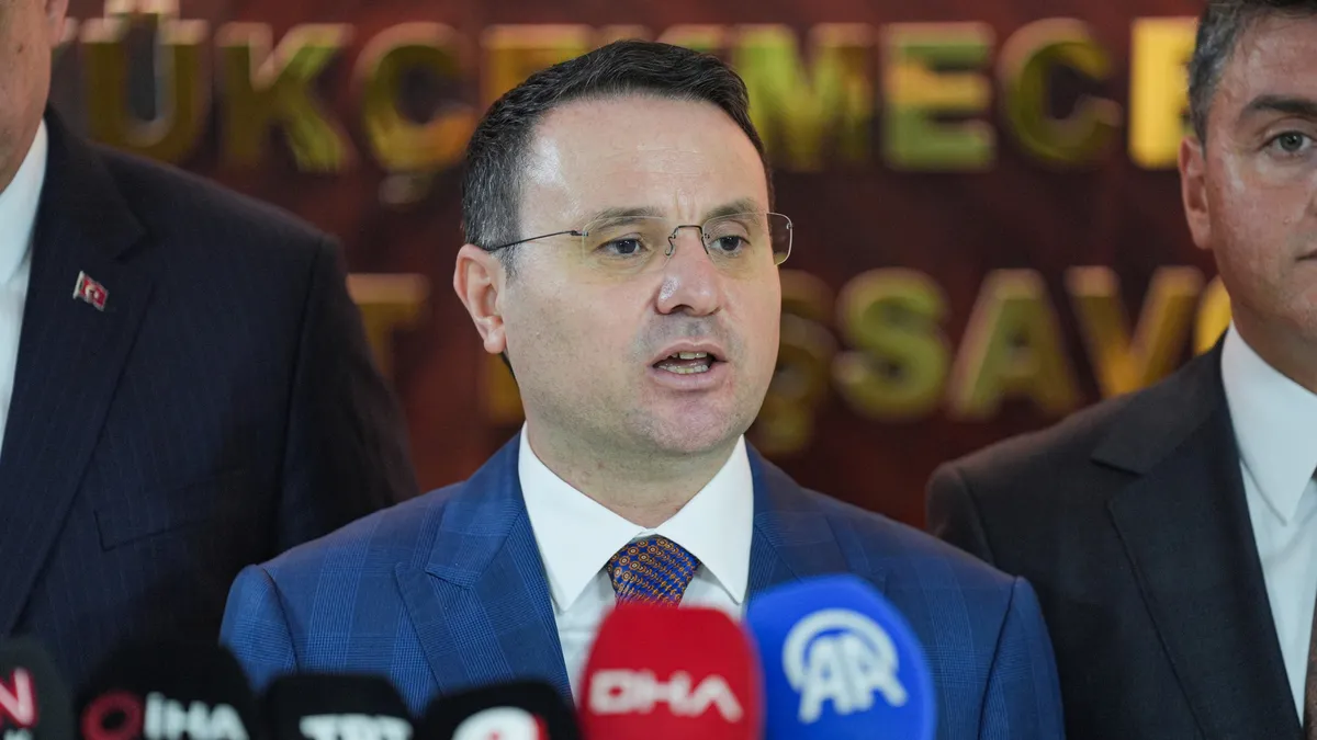 8 İlde 25 Şirkete Eş Zamanlı Operasyon.. Yasaklı şeker çetesi çökertildi