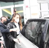 Serenay Sarıkaya korkunç saldırı sonrası ilk kez konuştu
