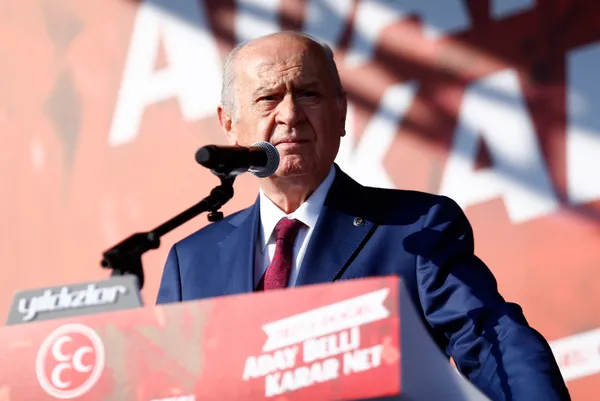 Son dakika: MHP Genel Başkanı Devlet Bahçeli’den Osmanlı’ya nefret kusan Tunç Soyer’e sert tepki: İflah olmaz bir cahillik