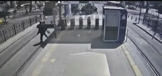 Haseki’de tramvayın altına böyle atladı! Dehşet anları kamerada