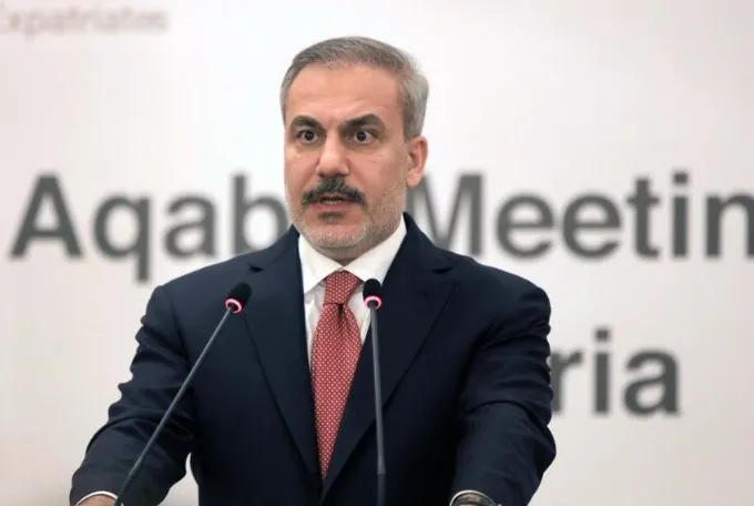bakan-fidandan-dikkat-ceken-esad-aciklamasi-israil-icin-faydali-bir-faktordu-1734300986602.jpg Bakan Fidan'dan dikkat çeken Esad açıklaması: İsrail için faydalı bir faktördü - 3