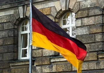 Son dakika: Almanya'da 7 kentte bomba ihbarı