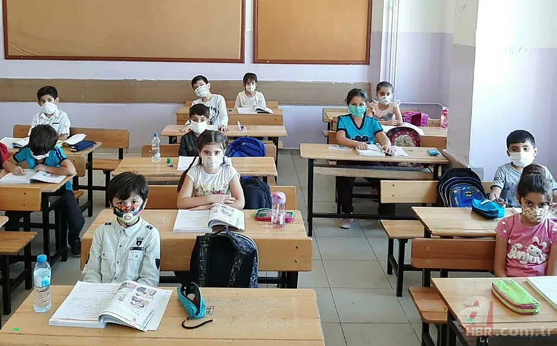 Okullar yeniden kapanacak mı? Bilim Kurulu üyesinden son dakika açıklaması! Yüz yüze eğitim iptal mi olacak? 10