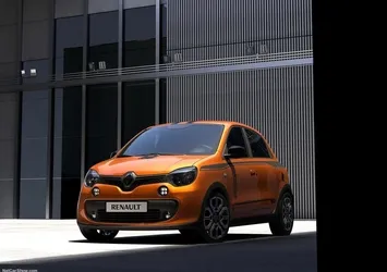 Renault yeni minik canavarı Twingo GT’yi duyurdu