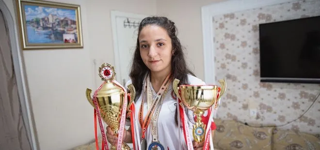 Beyza Türeli’nin hikayesi tüm Türkiye’yi gururlandırdı: Konfeksiyon atölyesinden şampiyonluk kürsüsüne