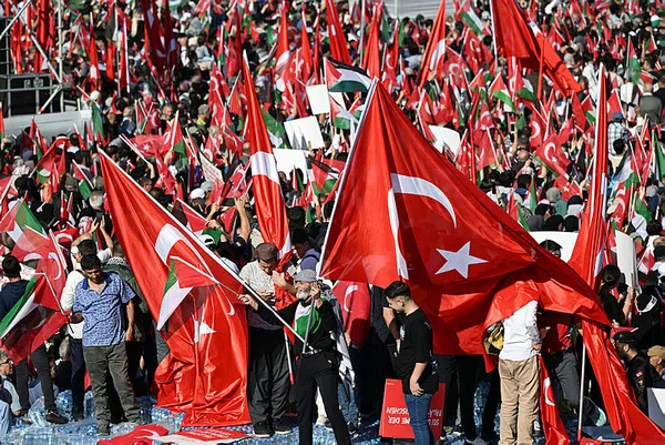 milyonlarin-yuregi-gazze-icin-atiyor-baskan-erdogandan-buyuk-filistin-mitinginde-onemli-aciklamalar-1698502940624.jpg