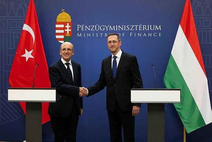 Bakan Şimşek’ten Macaristan’da diplomasi trafiği! Maliye Bakanı Varga ile bir araya geldi | Mutabakat zaptı imzalandı