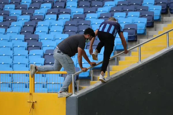 Adana Demirsporlu taraftarlardan akıllara durgunluk veren hareket - 3