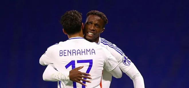 Lyon’da Zaha kararı! Kadroya giremedi