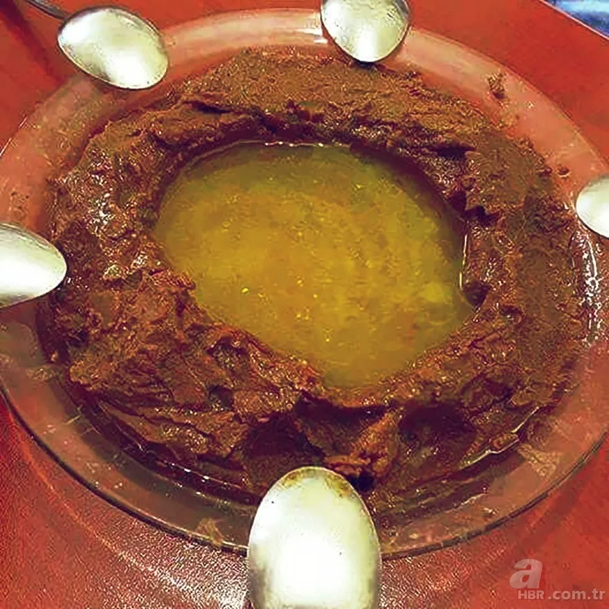 Ağızlarda kıyır kıyır tat bırakan lezzet: Kavut unu tatlısı nedir, nasıl yapılır? 5