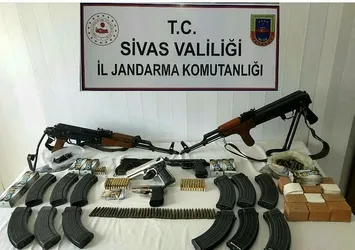 Son dakika: Sivas'ta operasyon! Evden cephanelik çıktı