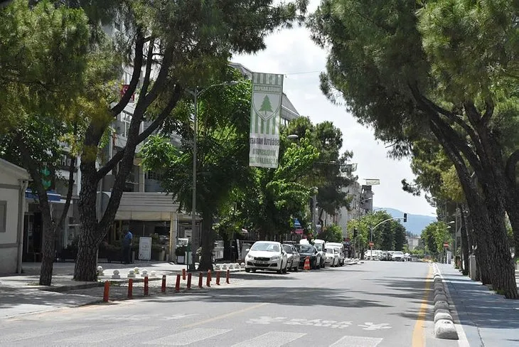 17 Mayıs’ta yasaklar kalkacak mı? Pazartesi kafe ve lokantalar açılacak mı? Normalleşme takvimi belli oldu mu?