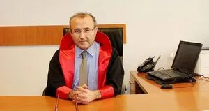 Şehit savcı Kiraz kitaplarla anılacak
