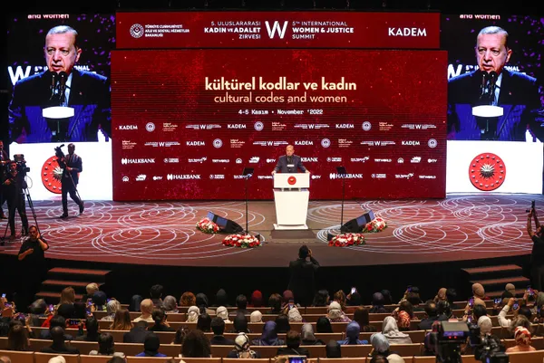 Son dakika: Başkan Erdoğan’dan 5. Uluslararası Kadın ve Adalet Zirvesi’nde önemli açıklamalar | Kemal Kılıçdaroğlu’na başörtüsü tepkisi!