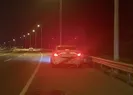 Otomobil refüje girip alev aldı