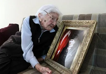 Ata’yı görememenin üzüntüsünü yaşıyor