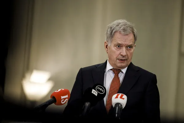 Finlandiya Cumhurbaşkanı Sauli Niinistö NATO üyeliğine başvuracaklarını açıkladı